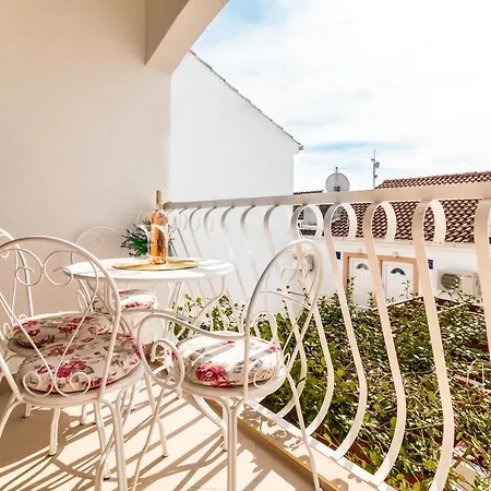 Sunny Beach Apartment Lavica Podstrana Exteriör bild