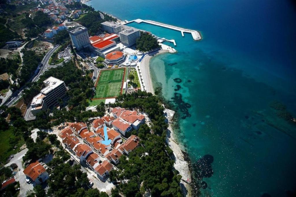 Sunny Lavica Podstrana